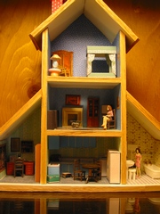 1/48 scale dollhouse